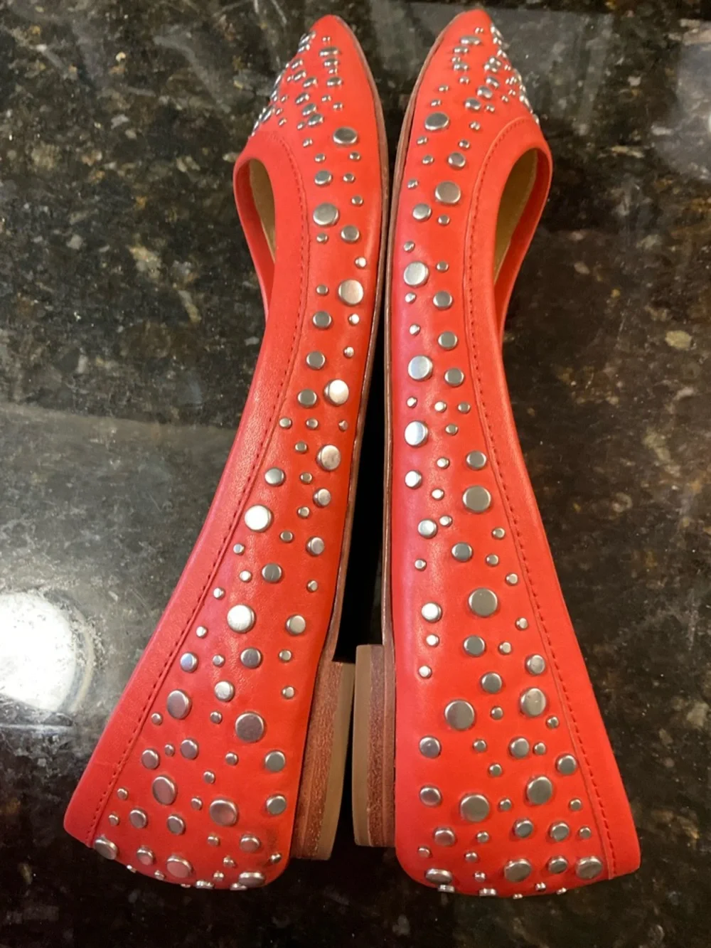 Diane von Furstenberg Silver Studded Orange/Red Pointed Toe Flat Sz 9.5 M luxury
